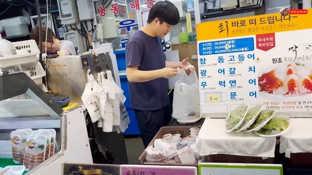 Корейский БАЗАР! ПОПУЛЯРНАЯ УЛИЧНАЯ ЕДА в ЮЖНОЙ КОРЕЕ! Натуральный Жемчуг! STREET FOOD! Korea! смотреть онлайн