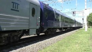 Электровоз ЭП2К-411 (ТЧЭ-6) со скорым поездом №160Щ Москва - Симферополь.