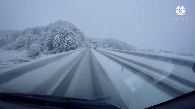 Drive on the Japanese winter highway　　MITSUBISHI　DELICA SPACE GEAR смотреть онлайн