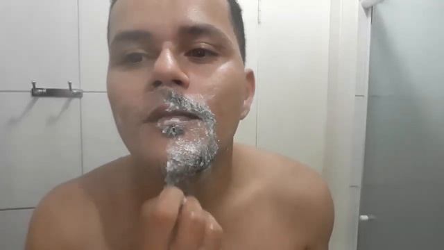 Gillette Mach3 Sensitive смотреть онлайн