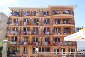 Отдых в частном секторе Витязево. Недорогие гостиницы с бассейном в Витязево. «Полина» ГОСТЕВОЙ ДОМ