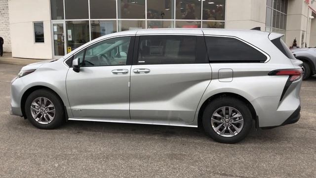 Toyota Sienna 2021 смотреть онлайн