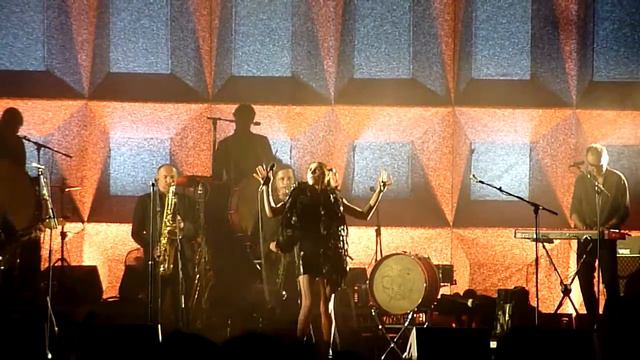 PJ HARVEY - Let England Shake смотреть онлайн