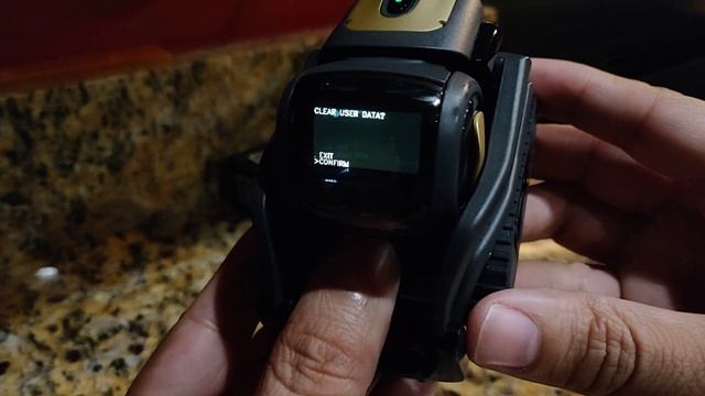 ANKI VECTOR ROBOT FACTORY RESET, WILL WORK FOR SOME DON'T GET MAD AND DISLIKE THE VIDEO.