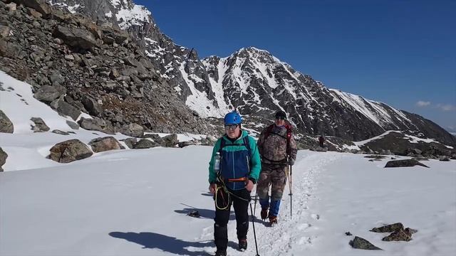 Мунку-Сардык - Вечно Белый Голец 2022 смотреть онлайн