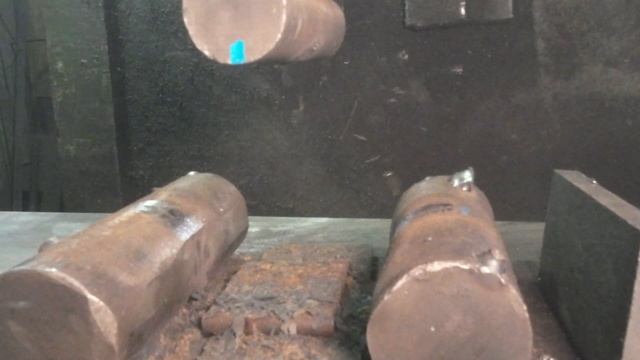 Гибка круга d=30 мм на гидравлическом прессе 4K / Bending the circle d=30 mm on a hydraulic press смотреть онлайн