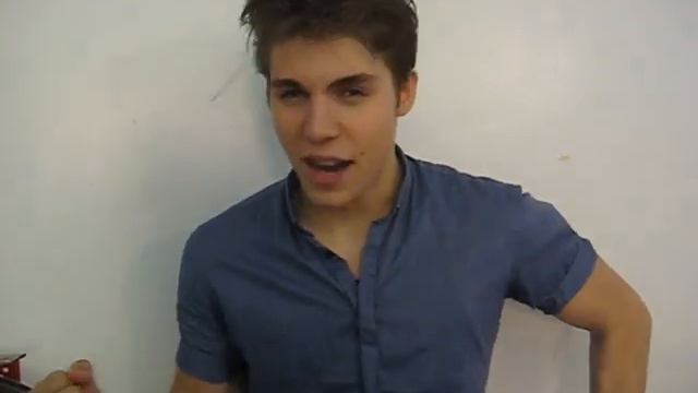 J-14 Exclusive: Nolan Gerard Funk's Embarrassing Moment смотреть онлайн