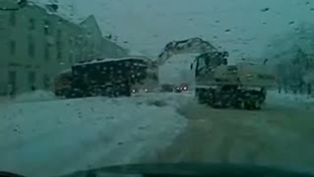 Экскаватор в помощь камазу смотреть онлайн