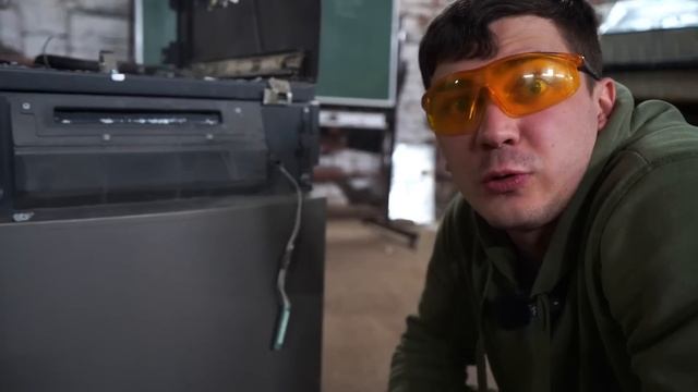 Купили Заброшенный Банкомат за 150 тысяч, чтобы узнать сколько денег внутри! смотреть онлайн