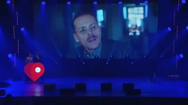 Иван Ургант и Игорь Черноголов презентуют Мариинские избы смотреть онлайн