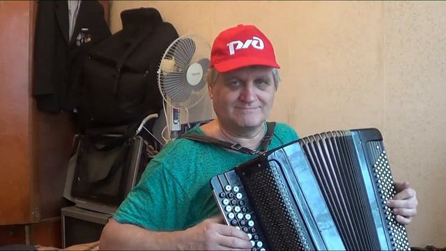 Чубчик с муркой в одном флаконе. смотреть онлайн