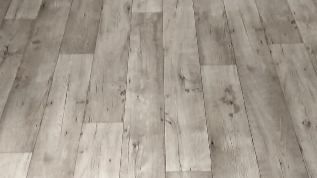 Как правильно стелить линолеум в квартире относительно окон в одном или нескольких направлениях? смотреть онлайн