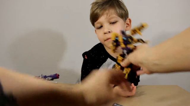 Распаковываем Трансформеры Combiner Wars Swindle Unboxing Transformers Bruticus