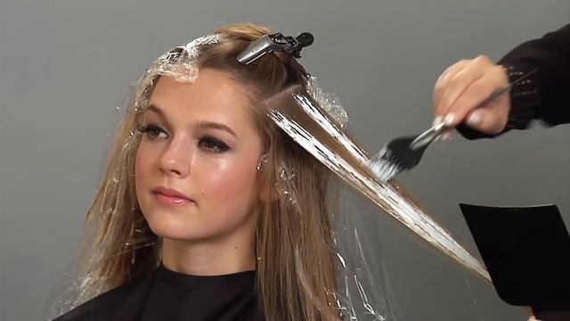 Candy Shaw shares Balayage Tricks for Painting Hair смотреть онлайн