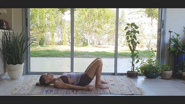 Йога для начинающих. Очень просто - 1. Йога на всё тело. Йога онлайн. смотреть онлайн