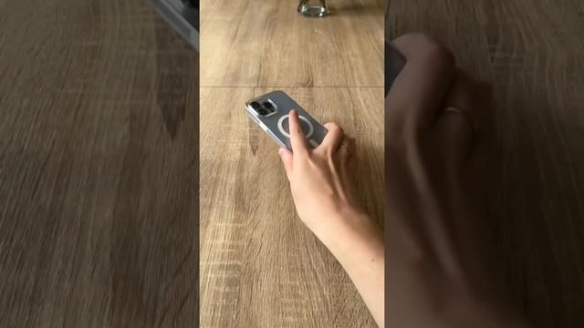 Какой стороной класть iPhone на стол смотреть онлайн