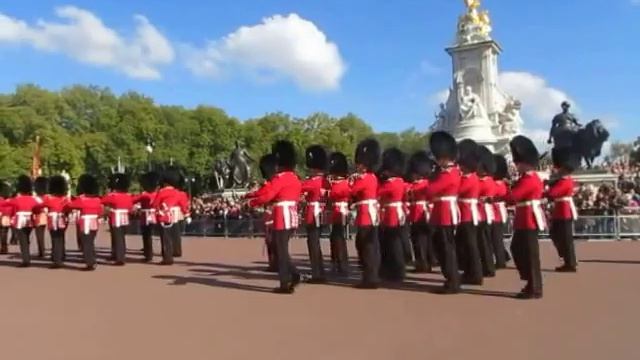 Buckingham Palace 1/2 смотреть онлайн