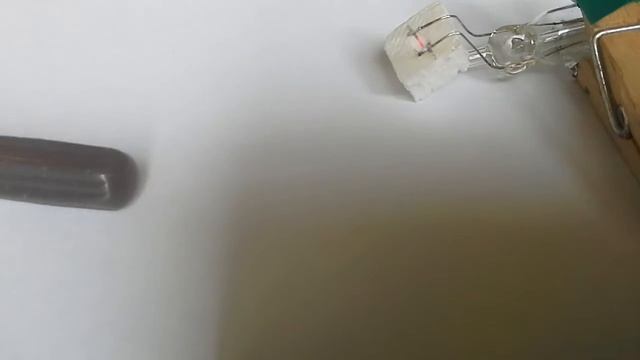 Подключаем вольфрамовую нить к электричеству смотреть онлайн