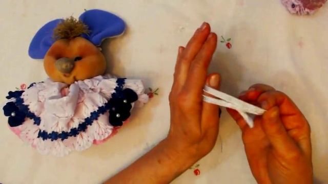 Игрушка своими руками. Шьем мышку своими руками. Пошив мышки. RATON DE CALZETIN смотреть онлайн
