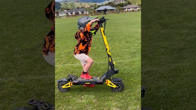 G3 Pro Electric Scooter смотреть онлайн