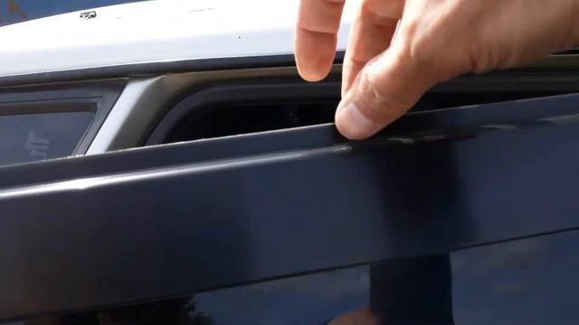 Дефлекторы окон дверей. Ветровики окон автомобиля. Как закрепить без скотча. смотреть онлайн