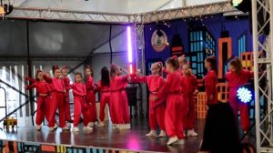 "Едем в соседнее село на дискотеку" студия танца "Тотем"