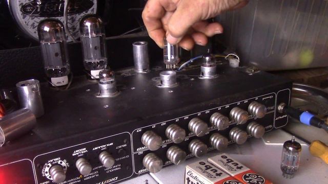 2 GE 5751 vs 2 RCA 12AX7A NOS Tube Tone Comparison смотреть онлайн