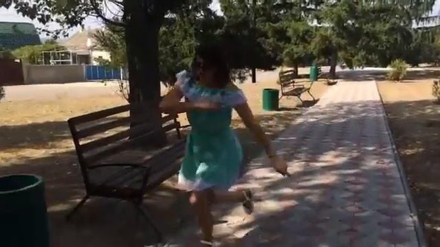 Типы походок у девушек 😇 смотреть онлайн