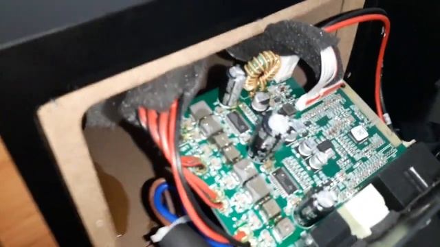 Caixa de som Edifier D12 por dentro e com potência aferida... смотреть онлайн