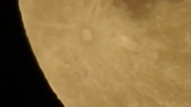 Luna piena con Nikon Coolpix P900 - Ologramma o corpo solido? Dove sono i satelliti? смотреть онлайн
