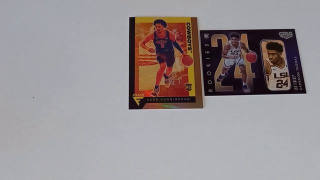 Открываем Panini Chronicles DRAFT PICKS🏀 Ну и показываю карточки, которые получил с аукционов🔥 смотреть онлайн