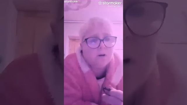 Всем хорошего вечера и отличного настроения ???одевайте наушники и поём в караоке??? смотреть онлайн