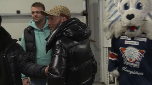 Familjen Lundell | Jockes hockeykunskaper sätts på prov | discovery+ Sverige смотреть онлайн