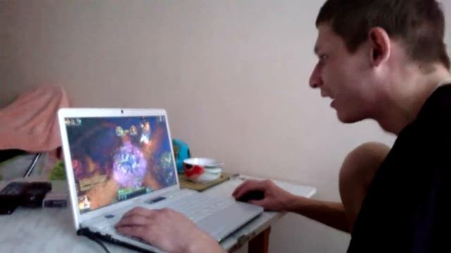 Брат играет в PW смотреть онлайн