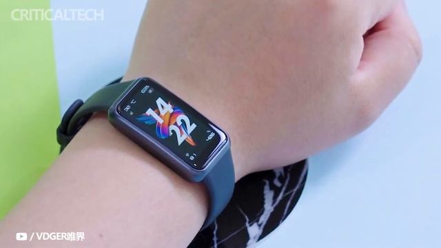 Huawei Band 7 Hands-On Review | 1.47-inch AMOLED Display and ECG (2022) смотреть онлайн