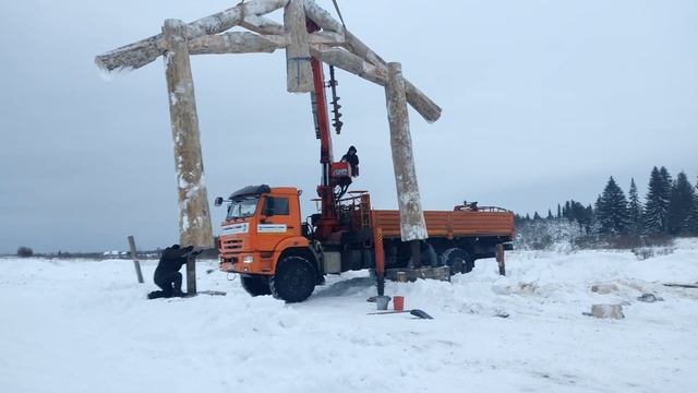 Монтаж рубленых ворота. смотреть онлайн