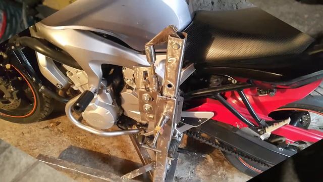 подъемник на YAMAHA FZ6N 2006 смотреть онлайн