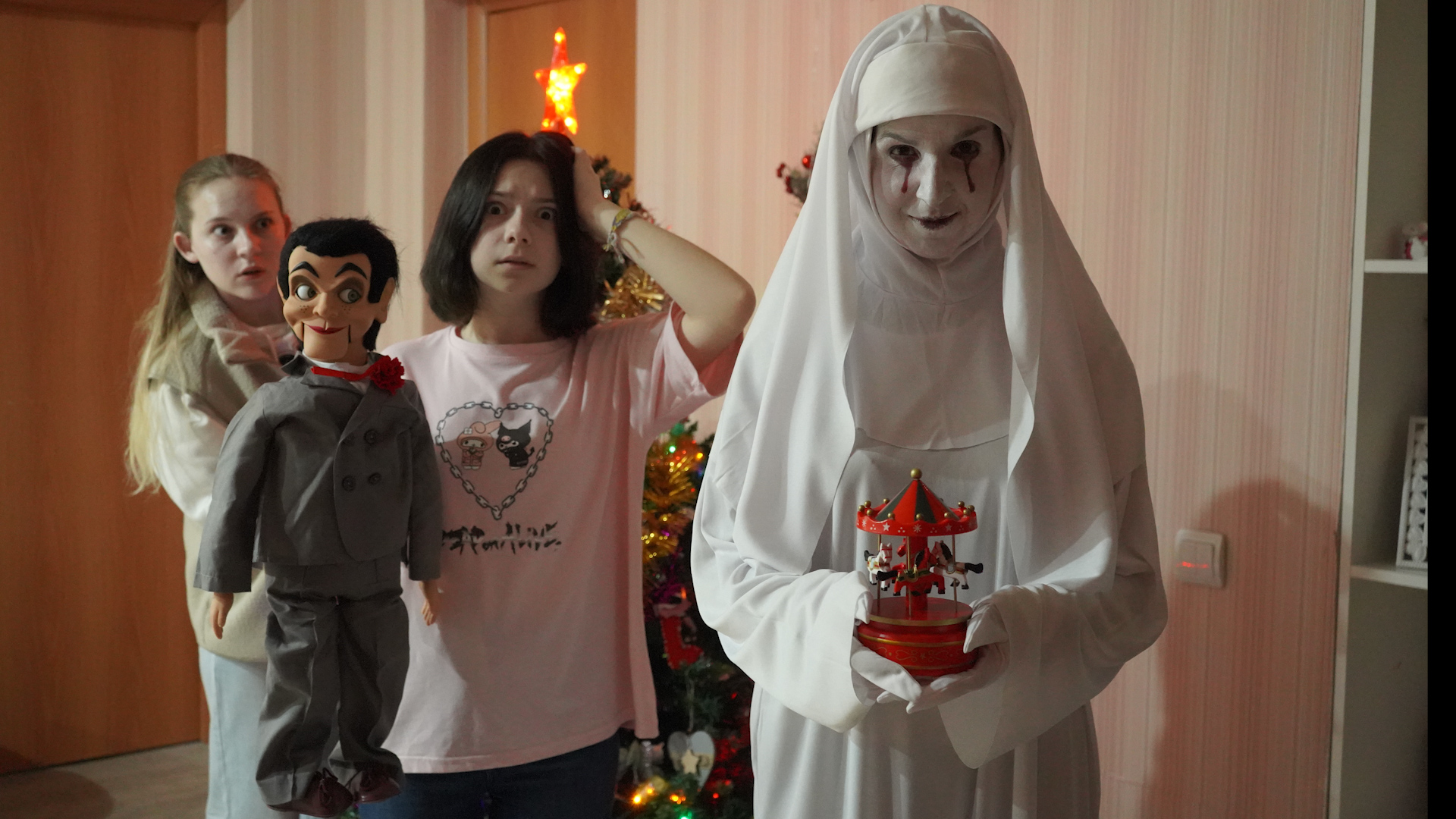 Битва с Чревовещателем в реальности Соня превратилась в служанку! Nepeta Страшилки Непета смотреть онлайн