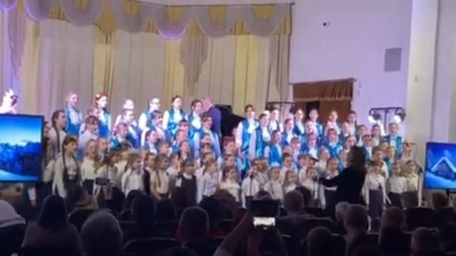 английская традиционная калядка "У нябёсах над зямлёй" - хор Cantabile, рук. Светлана Довжик смотреть онлайн
