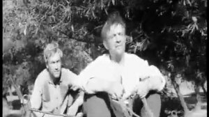 Служили два товарища