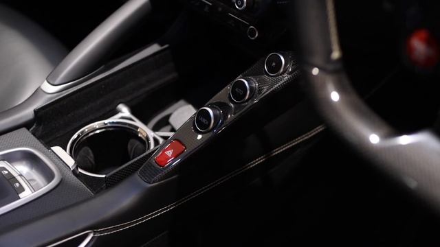 Ferrari GTC4 Lusso V12 - Nero Daytona смотреть онлайн