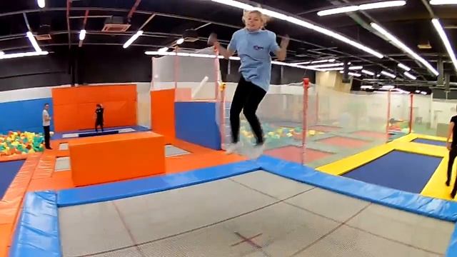 Батутный центр "ВВЕРХ" Нижний Новгород смотреть онлайн