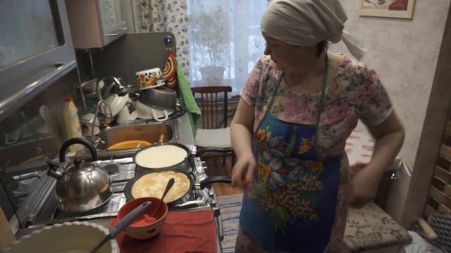 11/ Пеку блины, болтаю. смотреть онлайн
