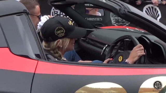 HOT Girl Revving a Ferrari 458! смотреть онлайн