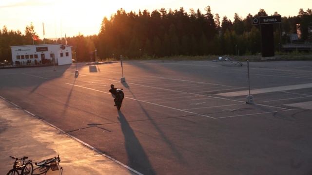 Yamaha Slider & Neos stunt in sunrise смотреть онлайн
