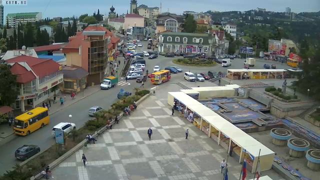 Вебкамера "Площадь Советская". Запись 13.05.2016 14:00:27 смотреть онлайн