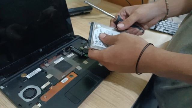 Upgrade RAM & SSD Laptop Netbook Jadul HP Mini 110-1169TU