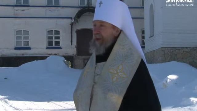В Макарьевской обители состоялось освящение памятника прп. Макарию Желтоводскому смотреть онлайн