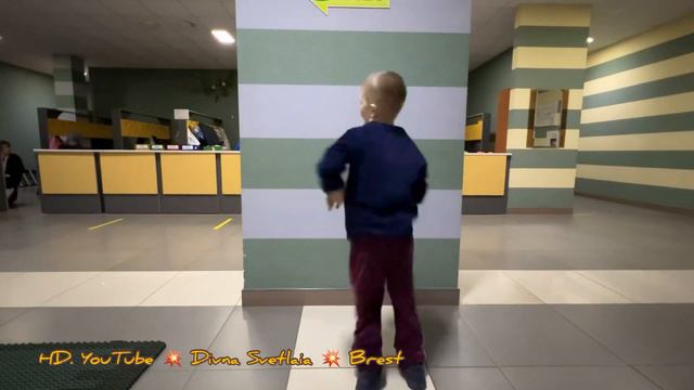 Чтобы не было скучно, танцевали и пели! Поездка в Пружаны! Dancing and singing Maxim Kudryashov! смотреть онлайн