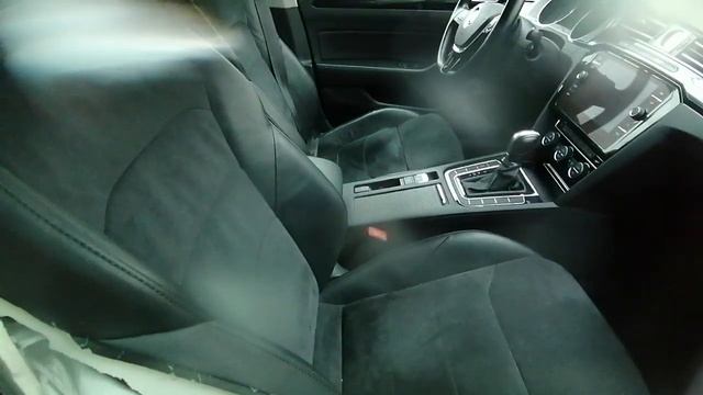 VW Arteon 2017 rok 2,0d 4 Motion Panorama 190km Mocy Uszkodzony w Próg i Drzwi смотреть онлайн